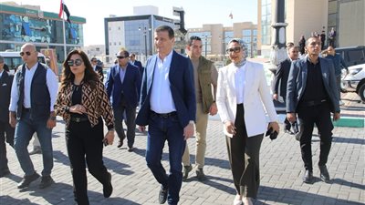 وزيرا التنمية والزراعة ومحافظ الوادي الجديد يتفقدون مجمع المصالح الحكومية
