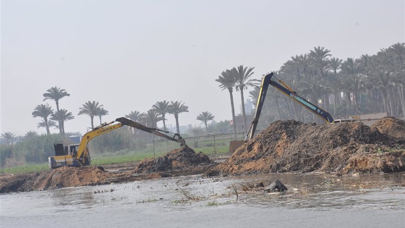 التعديات على نهر