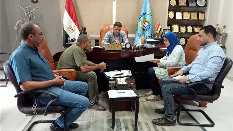 خلال الاجتماع