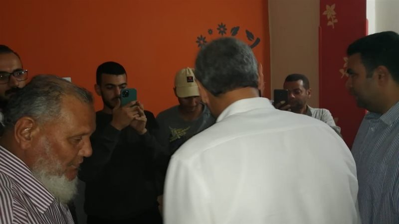 محافظ السويس يزور