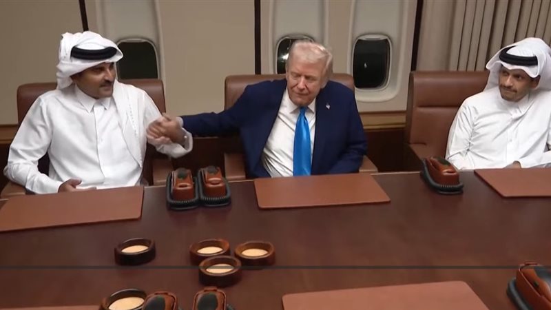 ترامب وأمير قطر ورئيس
