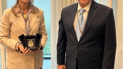 رئيس هيئة الدواء المصرية يبحث سبل التعاون مع وكالة الأدوية الإسبانية