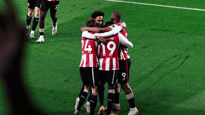 بمشاركة صلاح.. برينتفورد يتقدم على ليفربول بثنائية في الشوط الأول