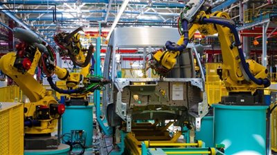 الصناعة تستحوذ على 61% من الاستثمارات.. وخبراء: الحصة ما زالت محدودة