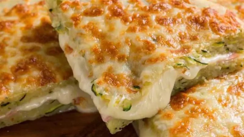 فوكاشيا الجبن والكوسا