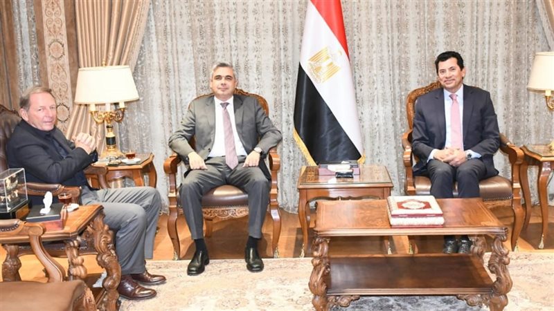 اشرف صبحي وزير الشباب