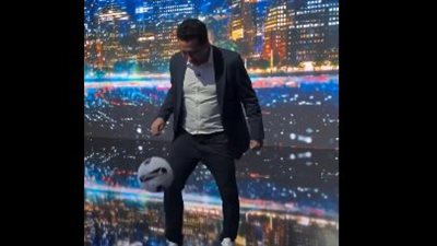 مهارة الماجيكو لا تغيب .. أبو تريكة يستعرض لمساته الساحرة في الاستوديو