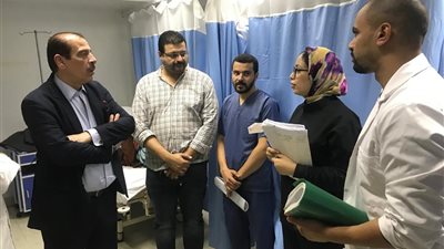 في جولة ليلية..نائب وزير الصحة يتفقد مستشفى العامرية العام بالإسكندرية