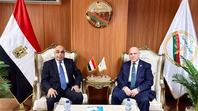رئيس هيئة النيابة الإدارية يستقبل وزير العدل بمقر مجمع النيابات الإدارية