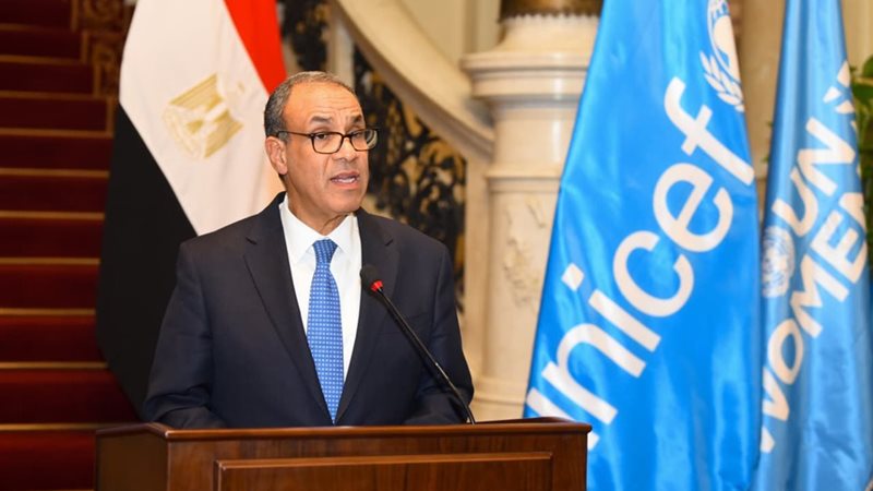 الدكتور بدر عبد العاطي،