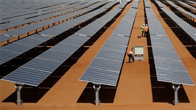 من فكرة لإنجاز عالمي.. كيف تحولت بنبان إلى عاصمة الطاقة المتجددة في أسوان؟