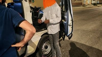 بلطجة سائق ميكروباص على راكب  تعدى عليه و زملائه بالضرب بمدينة أكتوبر