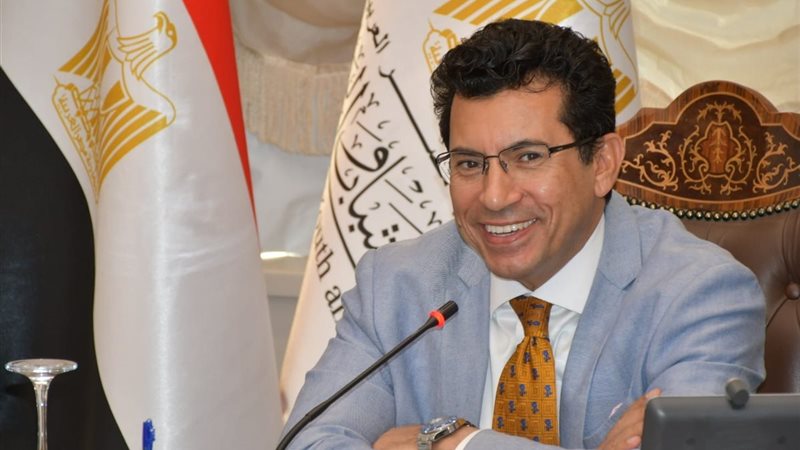 اشرف صبحي وزير الشباب