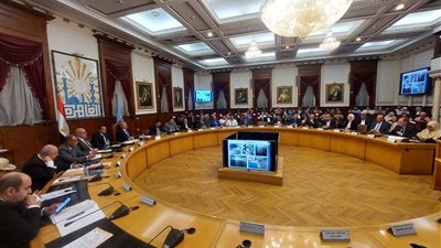 محافظ القاهرة: رفع كفاءة كورنيش النيل بداية من شبرا وحتى التبين