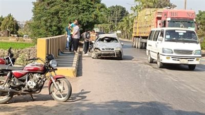 إصابة 4 أشخاص في حادث تصادم سيارتين على طريق قويسنا بالمنوفية