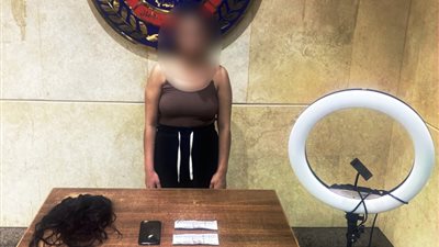 التحقيق مع صانعة محتوى لاتهامها بنشر مقاطع فيديو خادشة  خادشة للحياء
