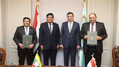 وزير الزراعة يوقع مذكرة تفاهم لتبادل الخبرات والتكنولوجيا الحديثة مع ميانمار 