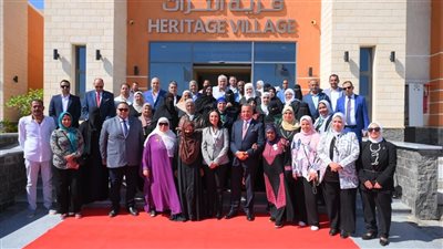 وزيرة التضامن الاجتماعي ومحافظ جنوب سيناء يتفقدان القرية التراثية بمدينة شرم ا