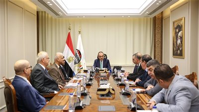 وزير قطاع الأعمال يبحث مع «إندوراما» فرص التصنيع والتطوير المشترك