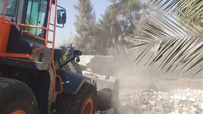 إزالة 26 حالة تعد على أملاك الدولة بمركز مدينة قنا 