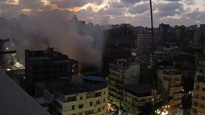 إخماد حريق مخزنين للملابس الجاهزة والأحذية في الإسكندرية