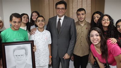 وزير الثقافة ومحافظ سوهاج يفتتحان قصر ثقافة الطفل بسوهاج بعد تطويره