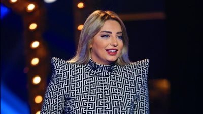 شبهوها بـ The Mask.. مي حلمي تثير الجدل بعملية تجميل جديدة