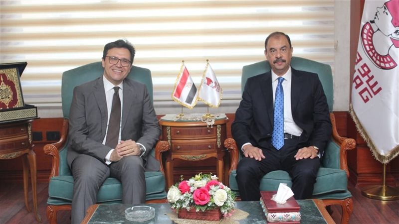 وزير الثقافة ومحافظ