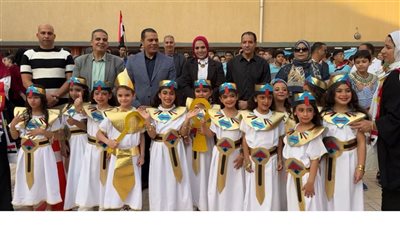 طابور فرعوني.. احتفالات مدارس الإسماعيلية تتزامن مع افتتاح المتحف الكبير