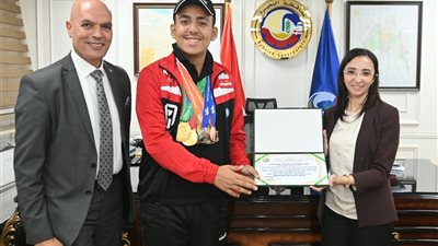 محافظ البحيرة تكرم ذوى الهمم المتوجين ببطولة العالم لألعاب القوى بأستراليا