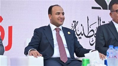 وسيم كمال يتقدم مرشحي 