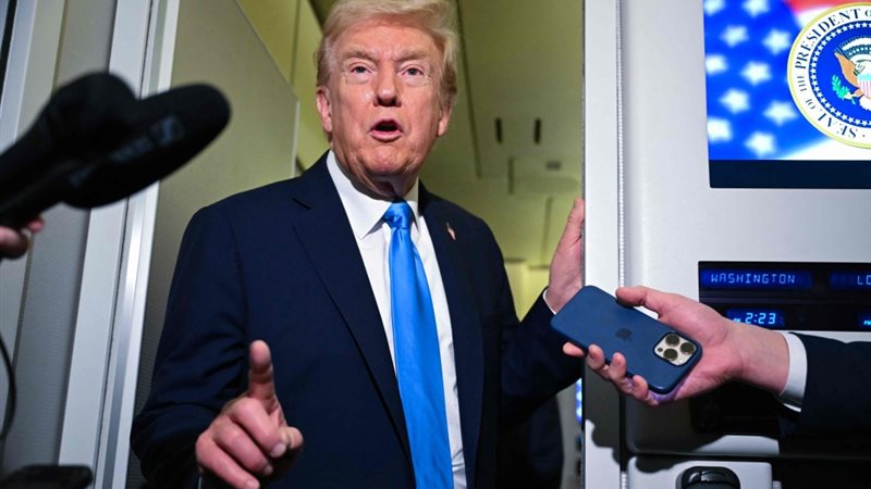 الرئيس الأمريكي دونالد