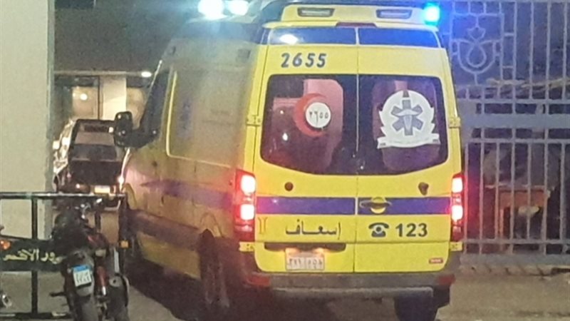 صوره من إمام مجمع