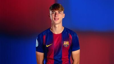 هانز فليك يستعين بموهبة برشلونة تومي ماركيز لتعويض إصابة بيدري