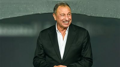 الخطيب يصل مقر النادي الأهلي بالجزيرة لمتابعة سير العملية الانتخابية