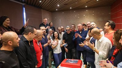 بحضور زوجته.. الاحتفال بعيد ميلاد الخطيب في أجواء انتخابات النادي الأهلي