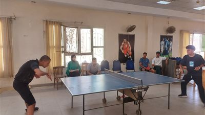 كلية السياسة والاقتصاد ببنى سويف تتوج بالمركز الأول في بطولة تنس الطاولة