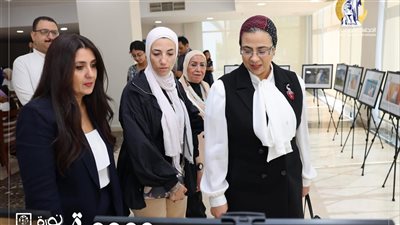 المستشارة أمل عمار تتفقد أنشطة برنامج نورة بحي الأسمرات   