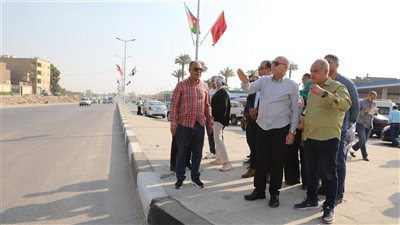 قبل لحظات من الافتتاح التاريخي.. تجميل الطرق والمحاور المؤدية للمتحف الكبير