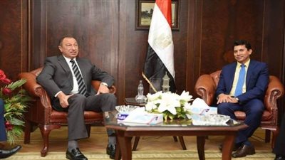 وزير الرياضة يهنئ محمود الخطيب ومجلس إدارة النادي الأهلي الجديد
