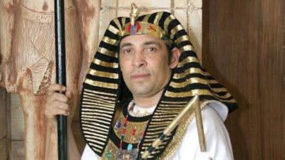 سعد الصغير بملابس فرعونية: 