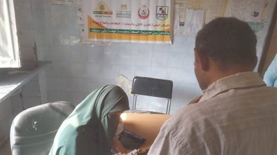 نهضة بنى سويف تقدم علاج مجانى لـ 625 مريض بقافلة طبية بالعجرة ببا 