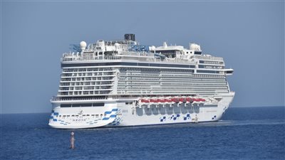 استقبال تاريخي للسفينة 