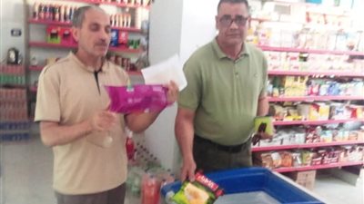 ضبط 3087 عبوة جبنة مجهولة المصدر وسجائر مهربة ببنى سويف