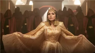 بـ زي الفراعنة .. المطربة أحلام تحتفل بافتتاح المتحف المصري الكبير| صور