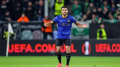 محمد عبد المنعم يدعم نيس أمام باريس.. ويبشر الجماهير بتعافيه من الإصابة