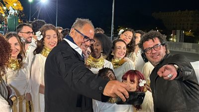 غنيمي ومرسي والمتجول.. تفاصيل ومفاجآت حول مخرج حفل افتتاح المتحف المصري الكبير