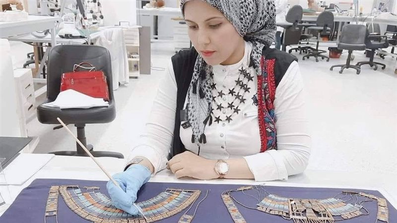 ياسمين عبد العزيز