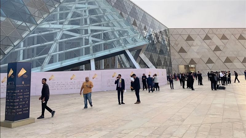 توافد الاعلاميين