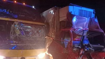 مصرع شخص وإصابة 14 في حادث تصادم أتوبيسين وسيارة نقل بطريق الجلالة - الزعفرانة